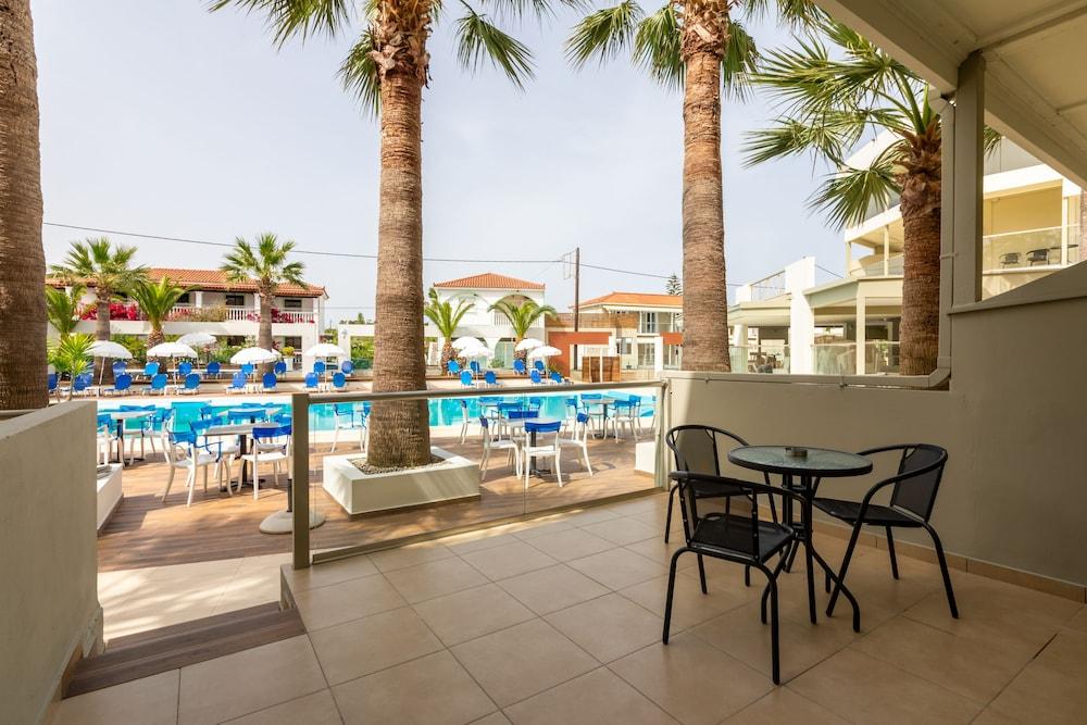 Arkadianos Aparthotel Agios Sostis  외부 사진