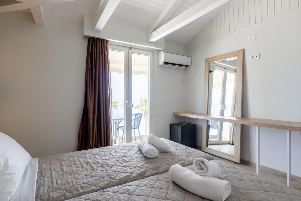 Arkadianos Aparthotel Agios Sostis  외부 사진