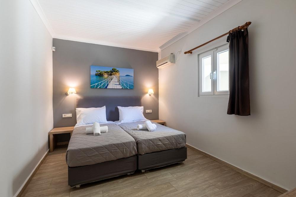 Arkadianos Aparthotel Agios Sostis  외부 사진
