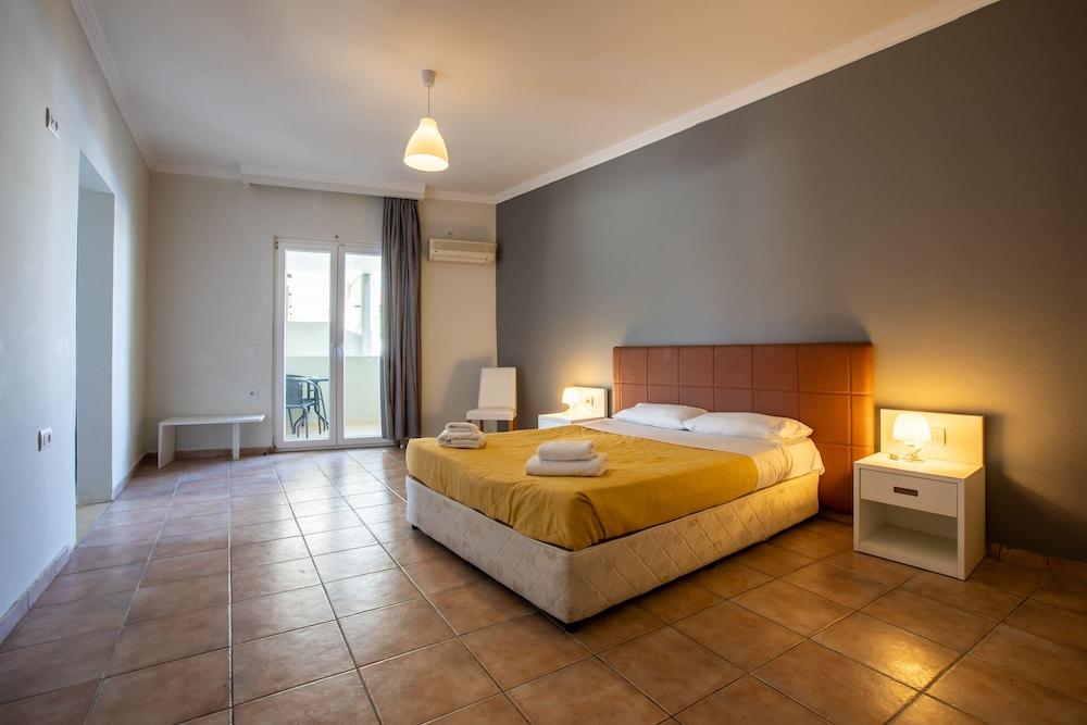 Arkadianos Aparthotel Agios Sostis  외부 사진