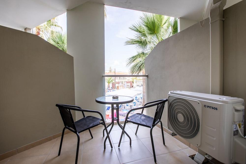 Arkadianos Aparthotel Agios Sostis  외부 사진