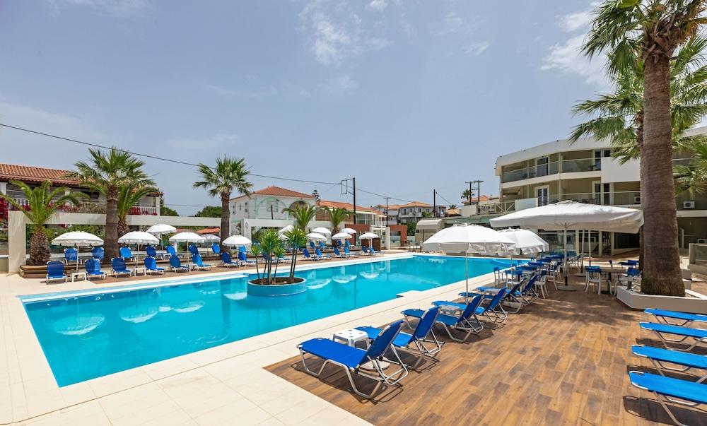 Arkadianos Aparthotel Agios Sostis  외부 사진
