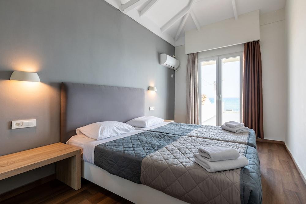 Arkadianos Aparthotel Agios Sostis  외부 사진